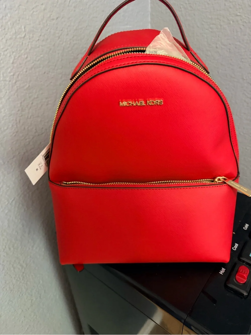 Michael Kors Red Saffiano Leather - Picture 2 of 6
